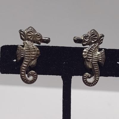 Sterling Silver Seahorse Design Screw Back Earrings- Approx Total Weight 3.71 Grams (#28)