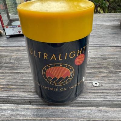 WOODEN CRATE WITH METAL STAR AND MORE