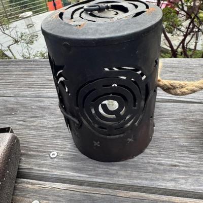 WOODEN CRATE WITH METAL STAR AND MORE