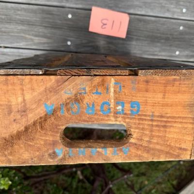 WOODEN CRATE WITH METAL STAR AND MORE