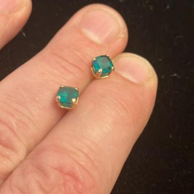 Vintage 10K Gold Emerald Stud Earrings – Rich Green Stones, Posts Only (No Backs)