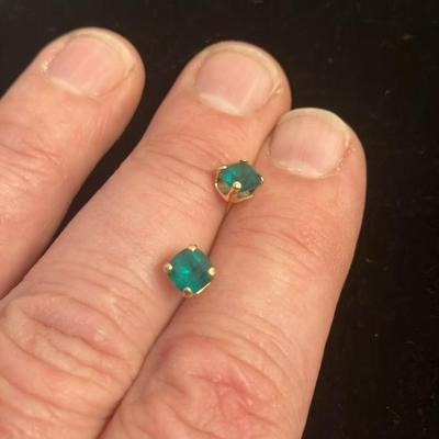 Vintage 10K Gold Emerald Stud Earrings – Rich Green Stones, Posts Only (No Backs)