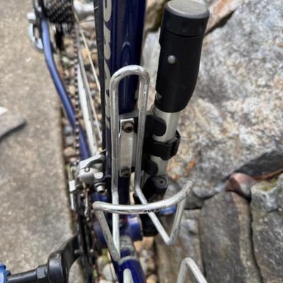 BIANCHI BIKE AND PUMP