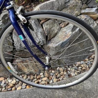 BIANCHI BIKE AND PUMP