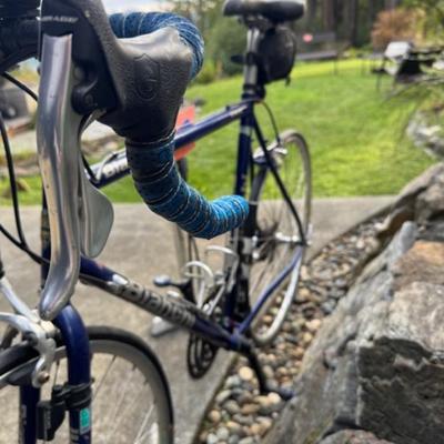 BIANCHI BIKE AND PUMP