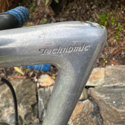 BIANCHI BIKE AND PUMP