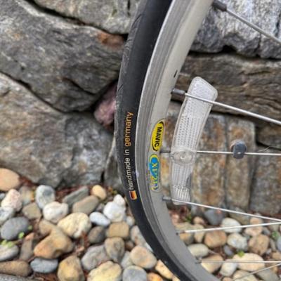 BIANCHI BIKE AND PUMP