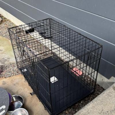 DOG CRATE/KENNEL AND MORE