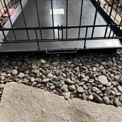 DOG CRATE/KENNEL AND MORE