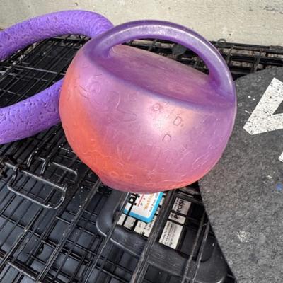 DOG CRATE/KENNEL AND MORE