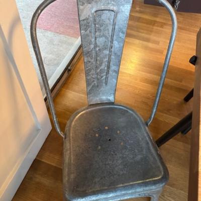 WEATHERED OAK DINING TABLE, BENCH AND CHAIRS