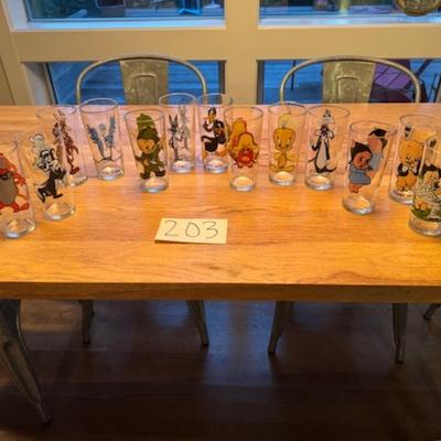 LOONEY TUNES GLASSES x 13