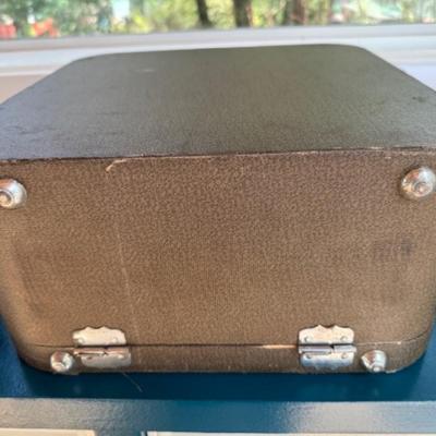 REMINGTON MANUAL TYPEWRITER WITH CASE