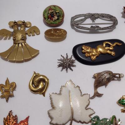 Collection of Brooches (#38)