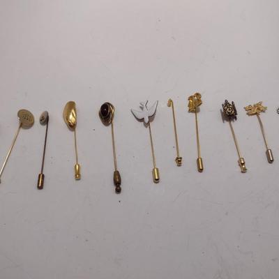 Collection of Hat/Lapel Pins (#40)