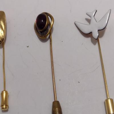 Collection of Hat/Lapel Pins (#40)