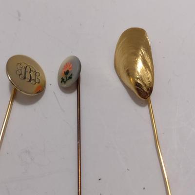 Collection of Hat/Lapel Pins (#40)