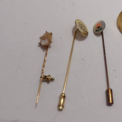 Collection of Hat/Lapel Pins (#40)