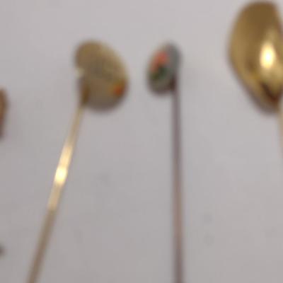 Collection of Hat/Lapel Pins (#40)