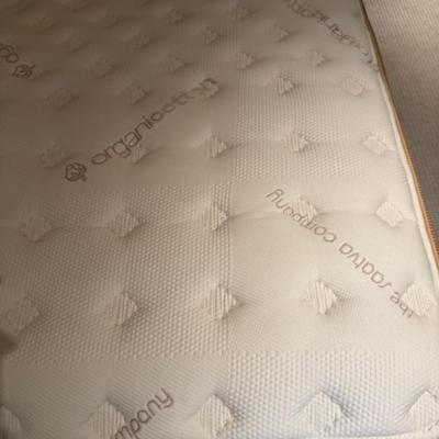 QUEEN MATTRESS ON PLATFORM BED