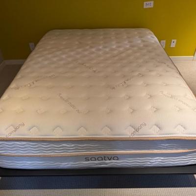QUEEN MATTRESS ON PLATFORM BED