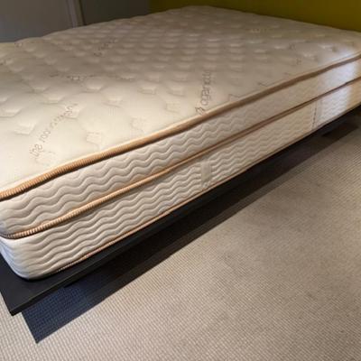 QUEEN MATTRESS ON PLATFORM BED