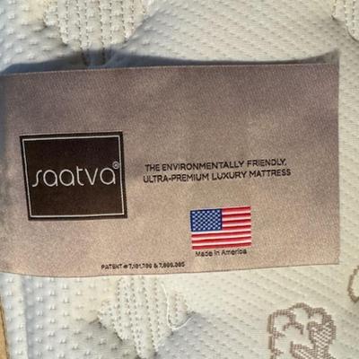 BEDROOM SET WITH BED, SIDE TABLES, AND LAMPS