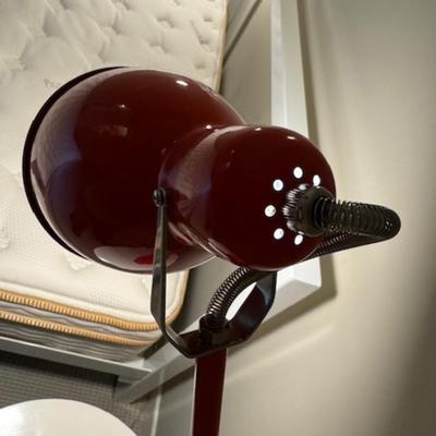 BEDROOM SET WITH BED, SIDE TABLES, AND LAMPS