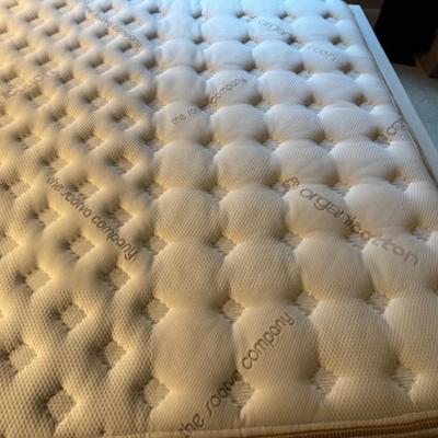 BEDROOM SET WITH BED, SIDE TABLES, AND LAMPS