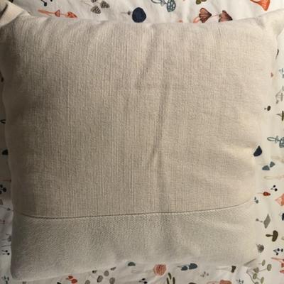 BEDROOM SET WITH BED, SIDE TABLES, AND LAMPS