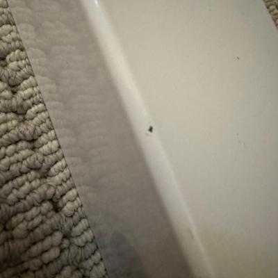 BEDROOM SET WITH BED, SIDE TABLES, AND LAMPS