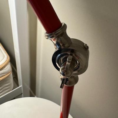 BEDROOM SET WITH BED, SIDE TABLES, AND LAMPS