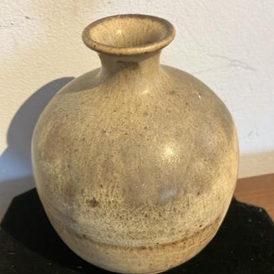 Mid-Century Stoneware Bud Vase - Speckled Oatmeal Glaze, Excellent Condition