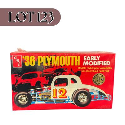 -123- 1:25 SCALE | ‘36 Plymouth Early Modified Model Kit | Sealed