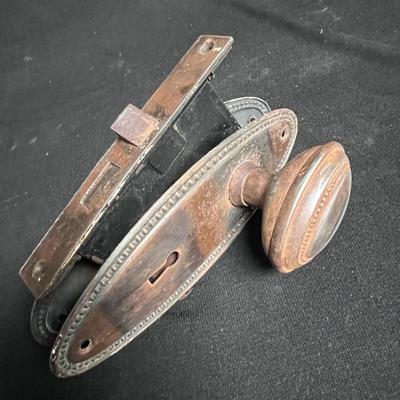 OLD BARN HANDLE AND DOOR KNOBS