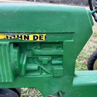 Vintage ERTL John Deere Pedal Tractor – Model 520 – Cast Metal