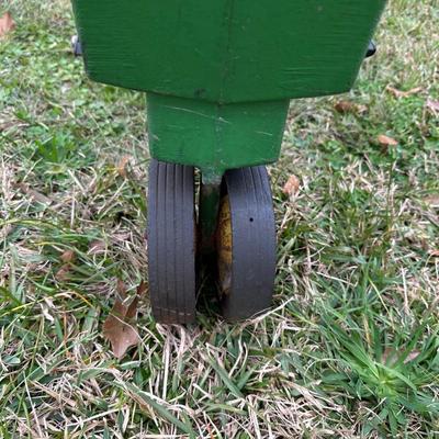 Vintage ERTL John Deere Pedal Tractor – Model 520 – Cast Metal