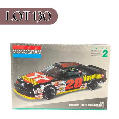 -130- 1:24 SCALE | Havoline Ford Thunderbird Model Kit | Sealed