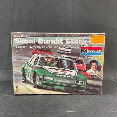 -131- 1:24 SCALE | Harry Grants Skoal Bandit Stock Car Model Kit | Sealed