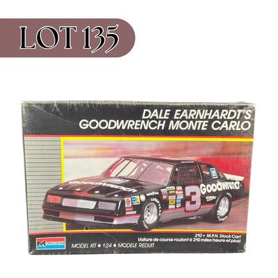 -135- 1:25 SCALE | Dale Earnhardt Goodwrench Monte Carlo Model Kit | Sealed