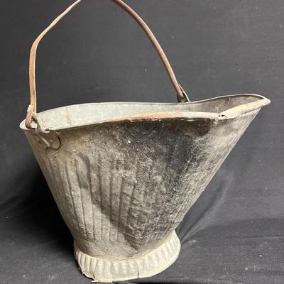 COAL BUCKET, 2 SHOVELS AND AN OLD GAS CAN