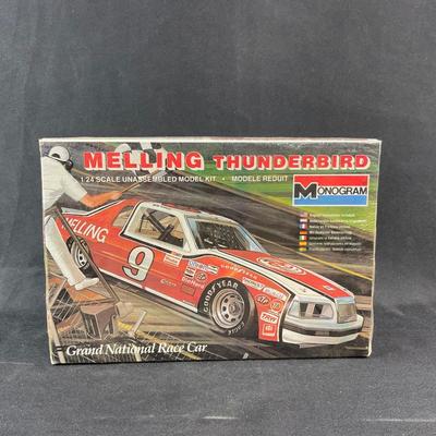 -137- 1:24 SCALE | Melling Thunderbird Model Kit | Sealed