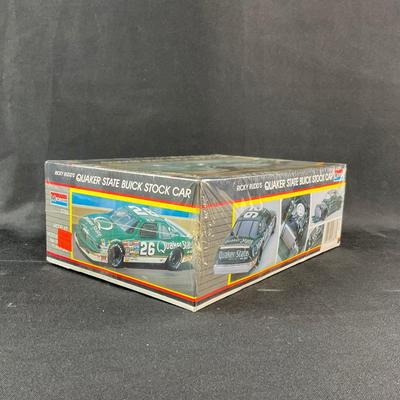 -141- 1:24 SCALE | Ricky Rudds Quaker State Buick Stock Car Model Kit | Sealed