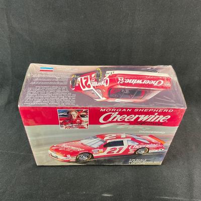 -143- 1:24 SCALE | Morgan Shepherd Cheerwine Thunderbird Model Kit | Sealed