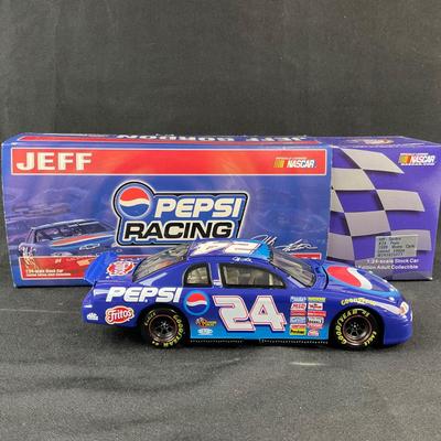 -145- 1:24 SCALE | #24 Jeff Gordon Pepsi 1999 Monte Carlo | No Coa