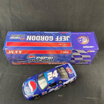 -145- 1:24 SCALE | #24 Jeff Gordon Pepsi 1999 Monte Carlo | No Coa