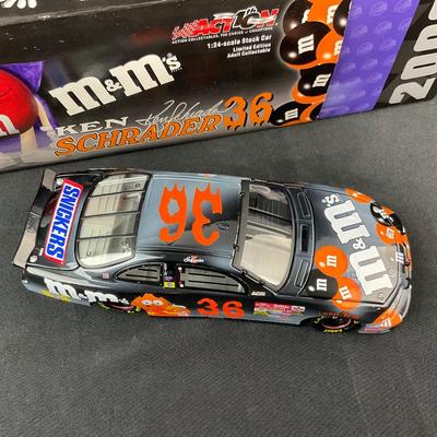 -146- 1:24 SCALE | #36 Ken Schrader M&M Halloween 2002 Grand Prix | No Coa