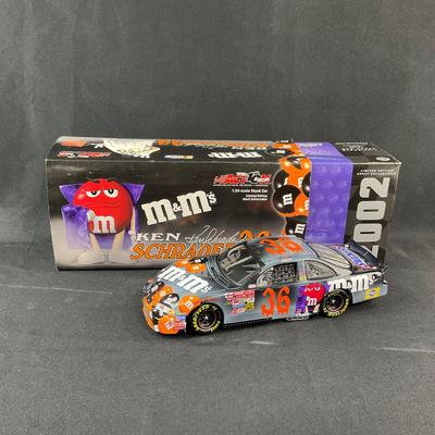 -146- 1:24 SCALE | #36 Ken Schrader M&M Halloween 2002 Grand Prix | No Coa