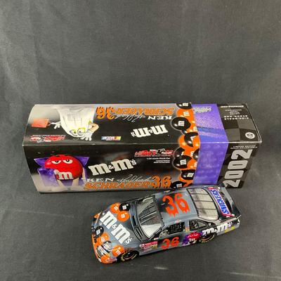 -146- 1:24 SCALE | #36 Ken Schrader M&M Halloween 2002 Grand Prix | No Coa