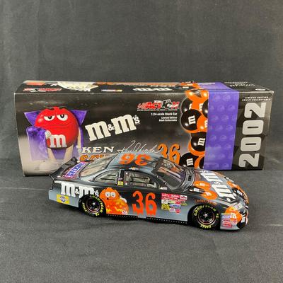 -146- 1:24 SCALE | #36 Ken Schrader M&M Halloween 2002 Grand Prix | No Coa